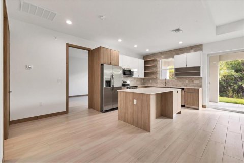 Casa en alquiler en Rotonda, Florida, 3 dormitorios, 138.98 m2 № 1848015 - foto 9