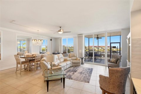 Copropriété à louer à Punta Gorda, Floride: 3 chambres, 195.09 m2 № 2380428 - photo 4