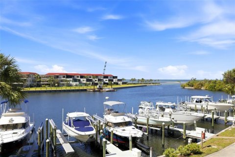 Copropriété à louer à Punta Gorda, Floride: 3 chambres, 195.09 m2 № 2380428 - photo 8