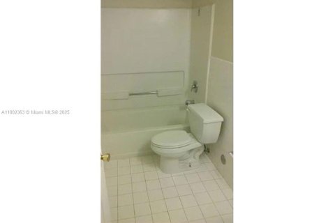 Copropriété à vendre à Miami, Floride: 2 chambres, 71.63 m2 № 1953835 - photo 7