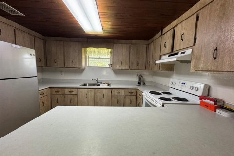 House in Plant City, Florida 2 bedrooms, 102.19 sq.m. № 1918287 - photo 13