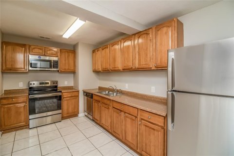 Casa en alquiler en Tampa, Florida, 4 dormitorios, 139.45 m2 № 1771123 - foto 5