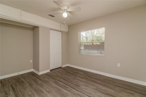 Casa en alquiler en Tampa, Florida, 4 dormitorios, 139.45 m2 № 1771123 - foto 11