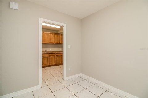 Casa en alquiler en Tampa, Florida, 4 dormitorios, 139.45 m2 № 1771123 - foto 4