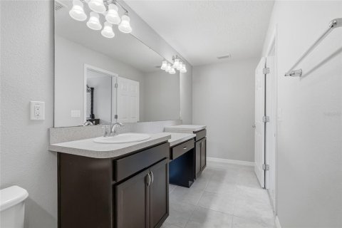 Touwnhouse à vendre à Tampa, Floride: 3 chambres, 174.66 m2 № 2344489 - photo 22