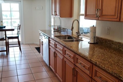Villa ou maison à louer à Sarasota, Floride: 3 chambres, 130.71 m2 № 1689976 - photo 10