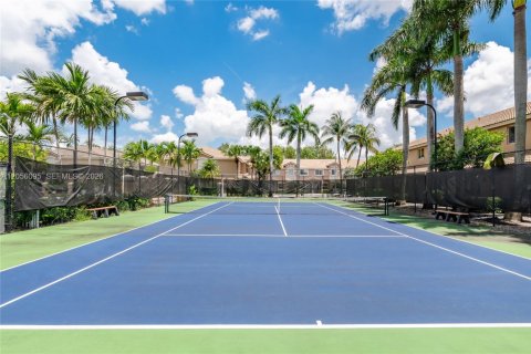 Touwnhouse à vendre à Doral, Floride: 3 chambres, 156.08 m2 № 2346667 - photo 24