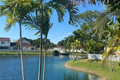 Casa en venta en Homestead, Florida, 3 dormitorios, 104.52 m2 № 1966103 - foto 1