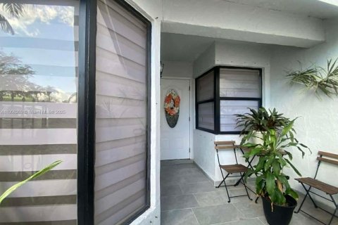 Casa en venta en Homestead, Florida, 3 dormitorios, 104.52 m2 № 1966103 - foto 3