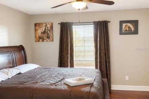 Villa ou maison à louer à Orlando, Floride: 5 chambres, 276.48 m2 № 2266553 - photo 3