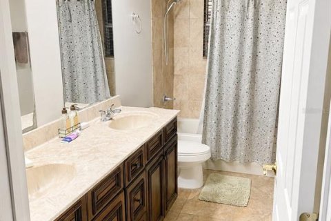 Villa ou maison à louer à Orlando, Floride: 5 chambres, 276.48 m2 № 2266553 - photo 9