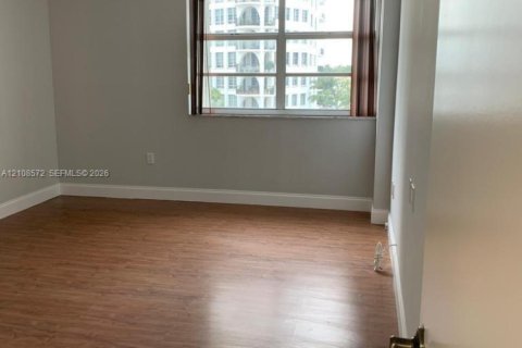 Copropriété à louer à Miami Beach, Floride: 2 chambres, 120.4 m2 № 2429984 - photo 9
