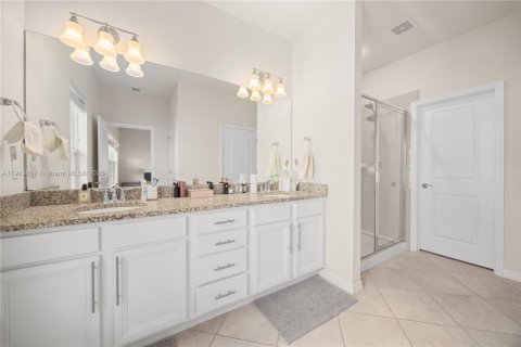 Townhouse in Hollywood, Florida 3 bedrooms, 164.34 sq.m. № 2012285 - photo 8