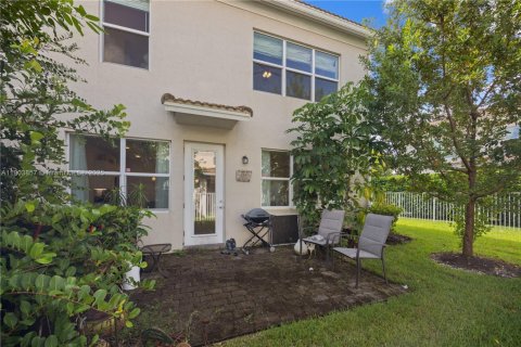Townhouse in Hollywood, Florida 3 bedrooms, 164.34 sq.m. № 2012285 - photo 20