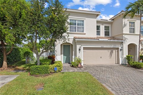 Townhouse in Hollywood, Florida 3 bedrooms, 164.34 sq.m. № 2012285 - photo 25