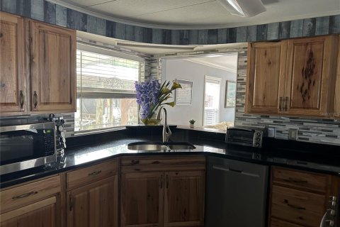 Casa en venta en Astor, Florida, 2 dormitorios, 124.86 m2 № 1771520 - foto 11