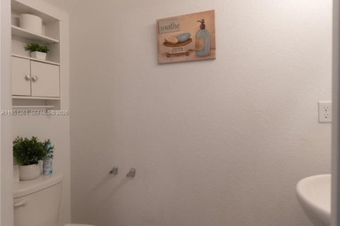 Купить таунхаус в Лодердейл-Лейкс, Флорида 3 спальни, 148.27м2, № 2009043 - фото 9