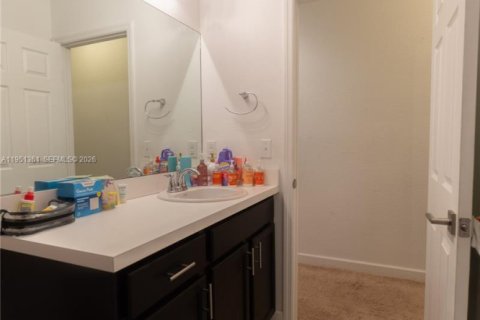 Купить таунхаус в Лодердейл-Лейкс, Флорида 3 спальни, 148.27м2, № 2009043 - фото 21