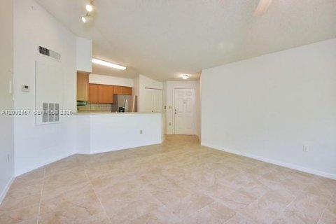 Condo in Fort Lauderdale, Florida, 1 bedroom  № 2378390 - photo 10