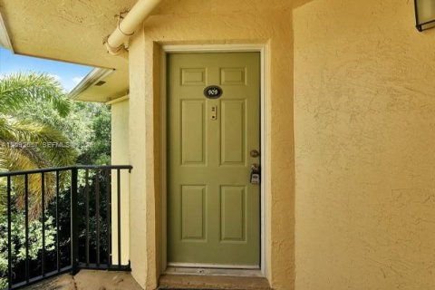 Condo in Fort Lauderdale, Florida, 1 bedroom  № 2378390