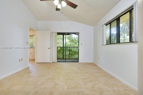 Condo in Fort Lauderdale, Florida, 1 bedroom  № 2378390 - photo 15