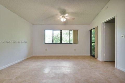 Condo in Fort Lauderdale, Florida, 1 bedroom  № 2378390 - photo 3