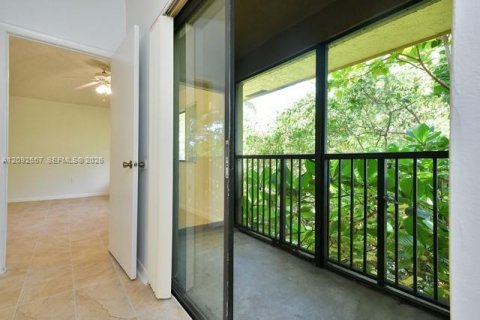 Condo in Fort Lauderdale, Florida, 1 bedroom  № 2378390 - photo 17