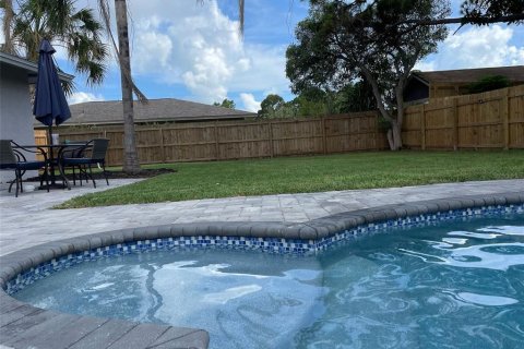 House in Sarasota, Florida 3 bedrooms, 167.5 sq.m. № 1882997 - photo 9