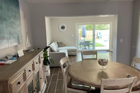 House in Sarasota, Florida 3 bedrooms, 167.5 sq.m. № 1882997 - photo 14