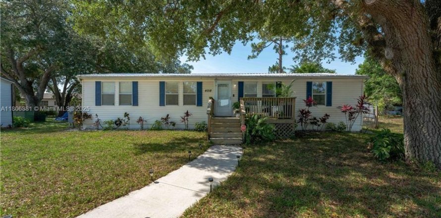 House in LaBelle, Florida 3 bedrooms № 1739458