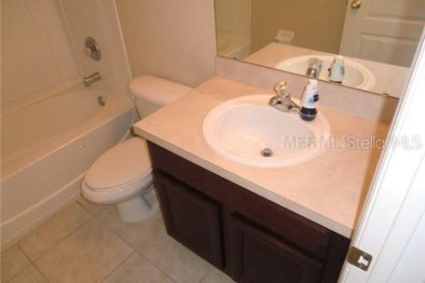 Touwnhouse à louer à Orlando, Floride: 3 chambres, 126.9 m2 № 2420343 - photo 2