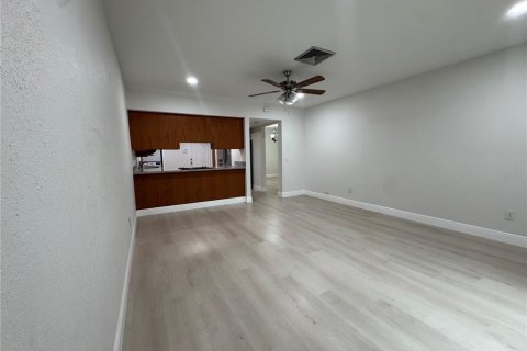 Casa en alquiler en Land O' Lakes, Florida, 4 dormitorios, 149.39 m2 № 1884123 - foto 16