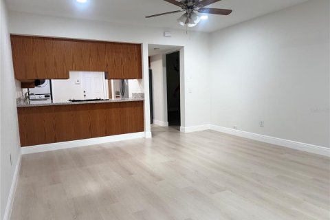 Casa en alquiler en Land O' Lakes, Florida, 4 dormitorios, 149.39 m2 № 1884123 - foto 13