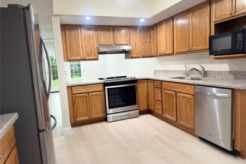 Casa en alquiler en Land O' Lakes, Florida, 4 dormitorios, 149.39 m2 № 1884123 - foto 10