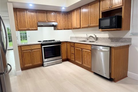 Casa en alquiler en Land O' Lakes, Florida, 4 dormitorios, 149.39 m2 № 1884123 - foto 8