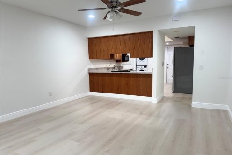 Casa en alquiler en Land O' Lakes, Florida, 4 dormitorios, 149.39 m2 № 1884123 - foto 14