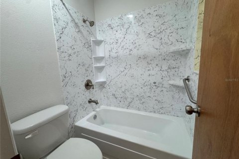 Casa en alquiler en Land O' Lakes, Florida, 4 dormitorios, 149.39 m2 № 1884123 - foto 30