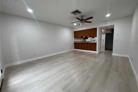 Casa en alquiler en Land O' Lakes, Florida, 4 dormitorios, 149.39 m2 № 1884123 - foto 17