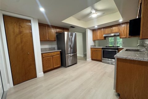 Casa en alquiler en Land O' Lakes, Florida, 4 dormitorios, 149.39 m2 № 1884123 - foto 11