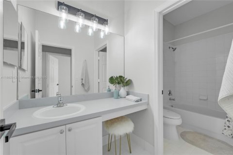 Condo in Tequesta, Florida, 3 bedrooms  № 1891354 - photo 22