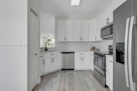 Condo in Tequesta, Florida, 3 bedrooms  № 1891354 - photo 4