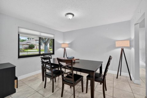 Casa en venta en Ormond Beach, Florida, 3 dormitorios, 196.95 m2 № 2107701 - foto 4