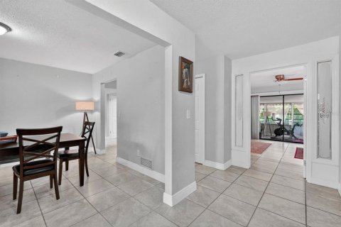 Casa en venta en Ormond Beach, Florida, 3 dormitorios, 196.95 m2 № 2107701 - foto 5