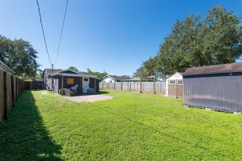 House in Saint Petersburg, Florida 3 bedrooms, 76.18 sq.m. № 1898845 - photo 25