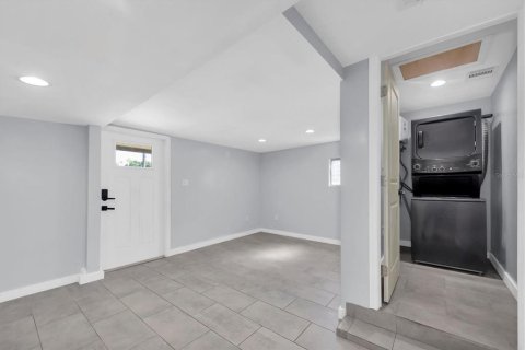 House in Saint Petersburg, Florida 3 bedrooms, 76.18 sq.m. № 1898845 - photo 20