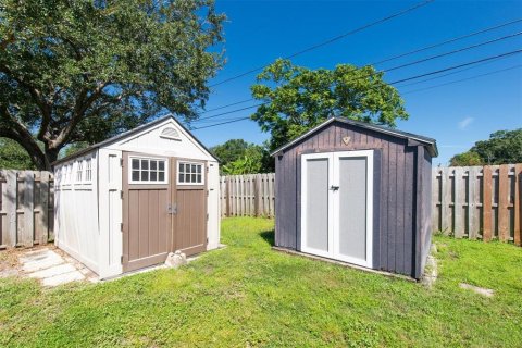 House in Saint Petersburg, Florida 3 bedrooms, 76.18 sq.m. № 1898845 - photo 26