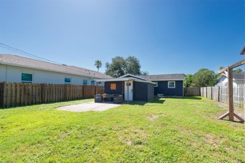 House in Saint Petersburg, Florida 3 bedrooms, 76.18 sq.m. № 1898845 - photo 27