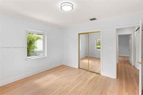 Villa ou maison à louer à Coral Gables, Floride: 2 chambres, 160.72 m2 № 1966378 - photo 29