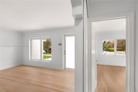 Villa ou maison à louer à Coral Gables, Floride: 2 chambres, 160.72 m2 № 1966378 - photo 22