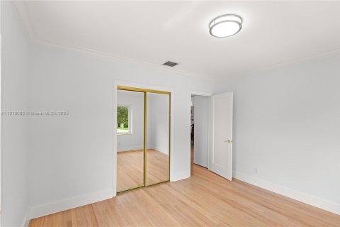 Villa ou maison à louer à Coral Gables, Floride: 2 chambres, 160.72 m2 № 1966378 - photo 30